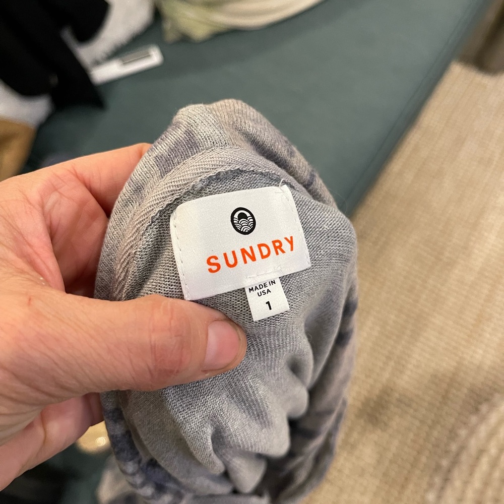 Sundry - Picture 5 of 7